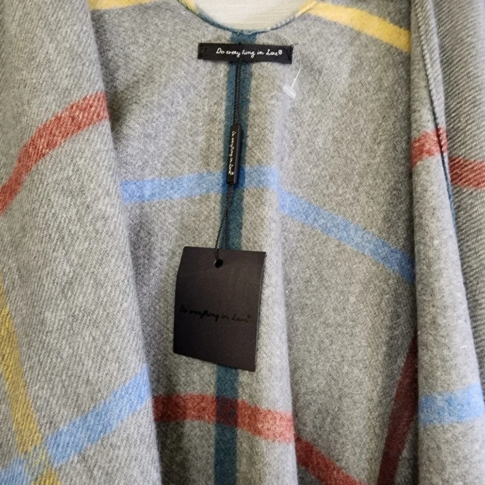 Do Everything In Love Grey Plaid Poncho Wrap Fringe Trim One Size NWT